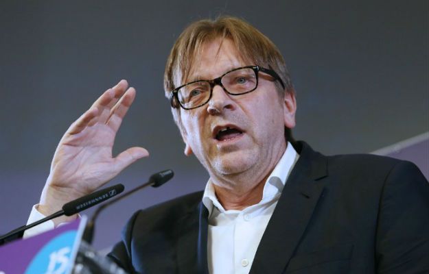Guy Verhofstadt w "Handelsblatt": Polska Donaldem Trumpem Europy