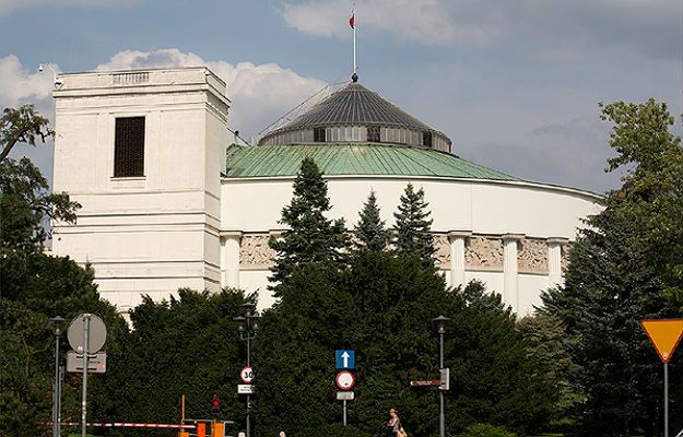 Piotr Uziębło: projekty uchwał PiS ws. TK bez refleksji nad treścią