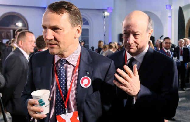 Radosław Sikorski pogratulował Andrzejowi Dudzie: życzę spełnienia obietnic wyborczych