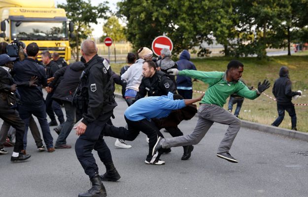 Wielka Brytania chce karać nielegalnych imigrantów. "Więzienie i grzywna"