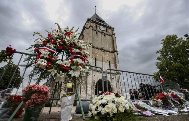Śledztwo po zabójstwie francuskiego księdza. Aresztowano dwóch podejrzanych