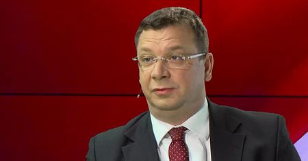 Wiceminister sprawiedliwości Michał Wójcik: wykorzystajmy elektroniczne opaski dla unikających płacenia alimentów