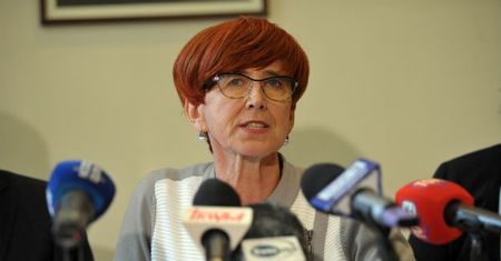 Elzbieta Rafalska: "Za życiem" w pierwszej kolejności dla dzieci nowo narodzonych