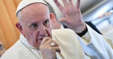 Papież Franciszek wykluczył możliwość wyświęcania kobiet. "W tej kwestii w mocy pozostają słowa Jana Pawła II"