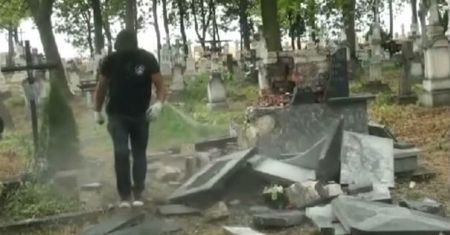 Związek Ukraińców w Polsce skarży się rządowi, że groby i pomniki są profanowane