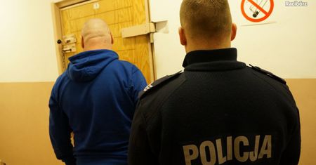 Śląskie: Pijany ojciec wiózł 11-letniego syna. Nastolatek też był pod wpływem alkoholu