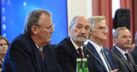 Politycy komentują konferencję podkomisji badającej katastrofę smoleńską. Rabiej: mistrzostwo manipulacji
