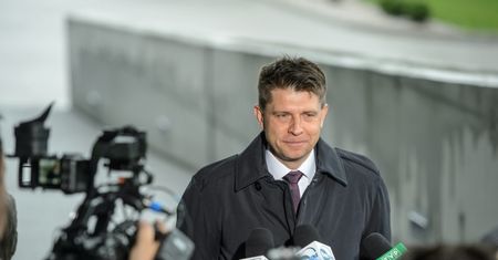 Ryszard Petru stoi za debatą ws. Polski w europarlamencie 13 grudnia?