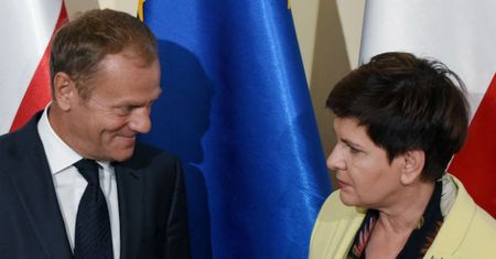 Donald Tusk spotkał się z premier Beatą Szydło. "Najważniejsze, by Polska nie dołączyła do tych, którzy chcą 'zachwiać europejskim statkiem'"