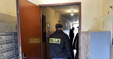 Szukali w mieszkaniu narkotyków, znaleźli ciało 7-miesięcznego dziecka. Są wyniki sekcji