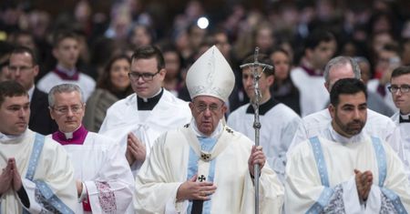 Papież Franciszek odprawił mszę w Nowy Rok. "Duchowe osierocenie to rak degradujący duszę"