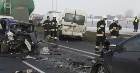 Karambol na A1 pod Piotrkowem Trybunalskim. Nie żyje jedna z ofiar wypadku