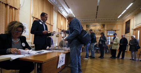 Prawybory francuskich Republikanów. Drugą turę wygrał Fillon