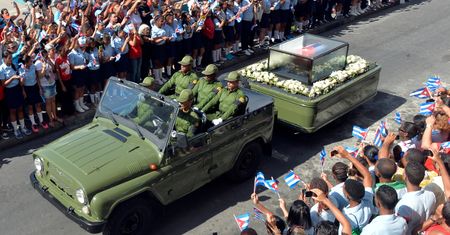Tłumy żegnały Fidela Castro