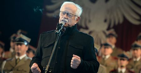 Fundacja Jana Pietrzaka "Towarzystwo Patriotyczne" dostała pół miliona złotych dotacji