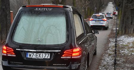 Będzie kolejna ekshumacja ofiary katastrofy smoleńskiej? Jeszcze w tym roku mogą otworzyć grób ministra Mariusza Handzlika