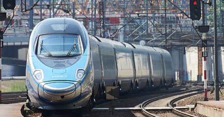 Tragedia w Gdyni Chyloni. Dwie osoby wpadły pod Pendolino