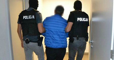 "Pomysłowy" 31-latek oferował noclegi w nieistniejących hotelach. Oszukał 200 osób na 400 tys. zł