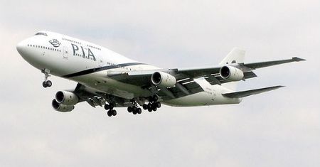 Pakistan: samolot z 47 osobami na pokładzie rozbił się w pobliżu Abbottabadu