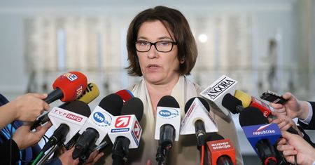W styczniu wielka demonstracja poparcia dla władz? Rzeczniczka PiS Beata Mazurek: niczego nie wykluczamy