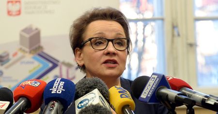Sejmowy spór o zmianę systemu oświaty. PiS: reforma jest pilna