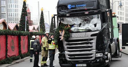 Zamachowiec z Berlina Anis Amri mógł mieć związek z atakiem w Hamburgu