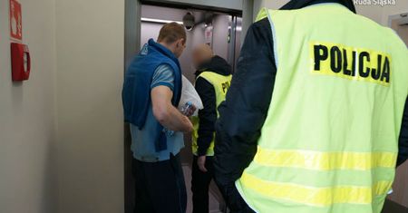 Ruda Śląska: odpalił racę w autobusie pełnym pasażerów