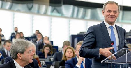 Donald Tusk: w sytuacjach krytycznych możemy liczyć na naszych rodaków