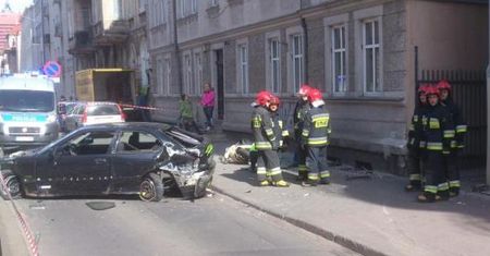 Ojciec i syn, którzy ścigali się samochodami w Poznaniu, powodując wypadek i śmierć pieszego, pójdą do więzienia