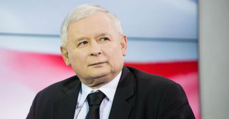 Jarosław Kaczyński i Donald Tusk niemal jednakowo silni i stanowczy w polityce