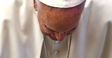 Niezwykły gest papieża Franciszka. Kazał pochować bezdomnego na specjalnym cmentarzu
