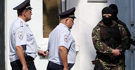 Polski dziennikarz i dwaj proukraińscy działacze zatrzymani na Krymie