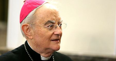Abp Henryk Hoser skomentował "czarny marsz": kobiety były zmanipulowane
