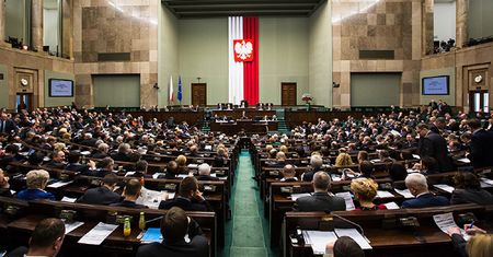 "Za życiem". Sejm zajmuje się rządowym projektem
