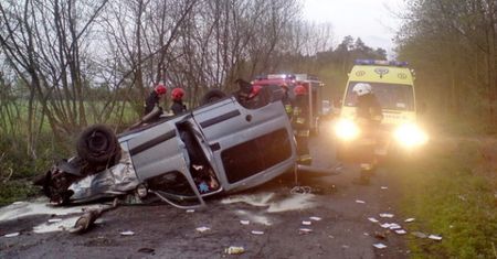 Długi weekend na wielkopolskich drogach - śmiertelny wypadek motocyklisty i 21 rannych