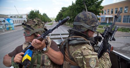 Rosja szykuje się do wielkiej inwazji na Ukrainie? Eksperci studzą ostrzeżenia Petra Poroszenki