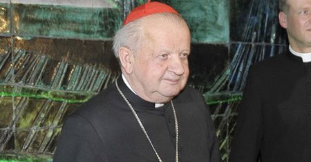 Kard. Stanisław Dziwisz: "Klątwa" to ohydne poniżenie świętego Jana Pawła II
