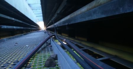 Ratowali gimnazjalistów, którzy weszli do kanału pod trasą PST i nie umieli wyjść