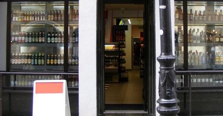 Spór radnych i prezydenta Poznania o to, czy należy zmniejszyć liczbę sklepów z alkoholem