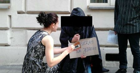 Kraków walczy z żebractwem. Czy można inaczej wspierać potrzebujących?