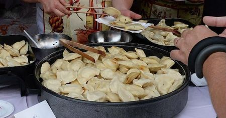 Ruszył tradycyjny Festiwal Pierogów na Małym Rynku w Krakowie