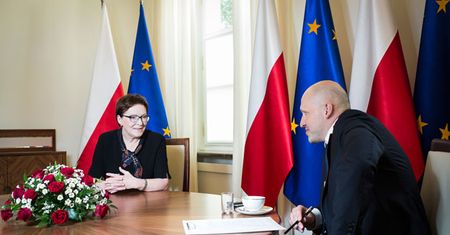 Burza w PO. Schetyna rozmawiał o koalicji z PiS? "Popełnił fatalny błąd i dał się ograć"