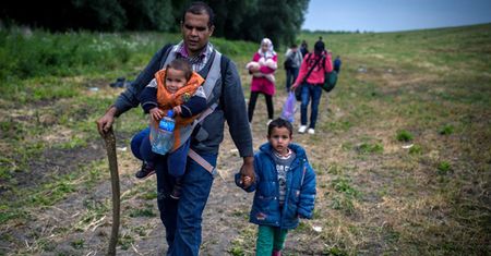 Coraz więcej uchodźców w Europie. Czy dotrą także do Polski?