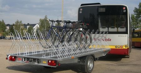 Po okolicach Poznania kursują autobusy z przyczepą na rowery