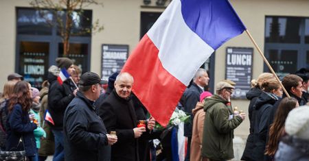 W Gdyni marsz solidarności z Francją, w Gdańsku marsz przeciwko imigrantom