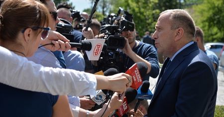 „wSieci”: Tusk i Kopacz chcą zniszczyć Schetynę