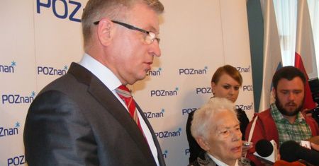 Jacek Jaśkowiak nie chce łączenia ofiar katastrofy smoleńskiej z bohaterami Poznańskiego Czerwca. Co na to kombatanci?
