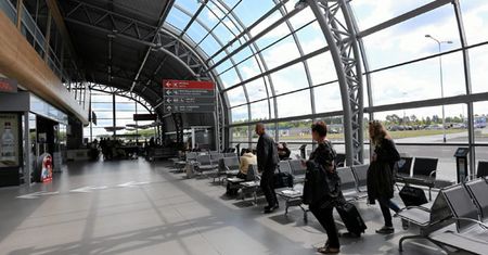 Awaryjne lądowanie w Modlinie. Silnik przestał działać