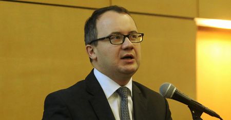 RPO o uzewnętrznianiu przekonań religijnych w pracy. Odniósł się do głośnej sprawy pracownicy banku