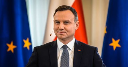Uczestniczki czarnego protestu apelują do prezydenta Andrzeja Dudy, by nie podpisywał ustawy za życiem